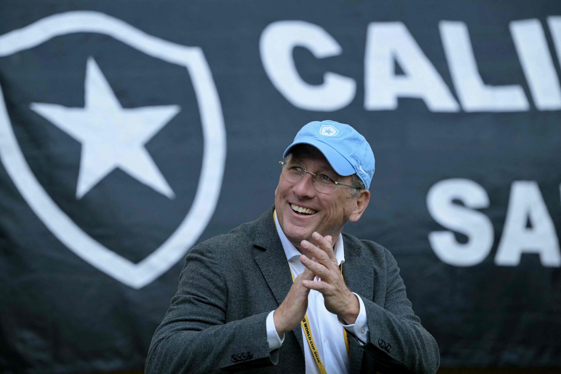 John Textor corrosivo: "Contratar sem algemas, que prazer dirigir um clube sem agenda política"