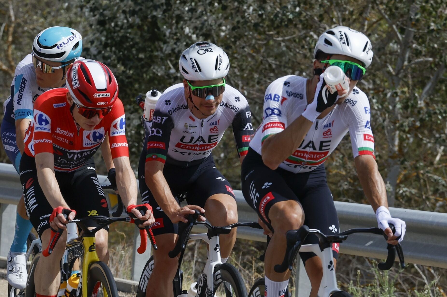 Vuelta: Vingegaard manteve liderança, João Almeida em histórico segundo lugar