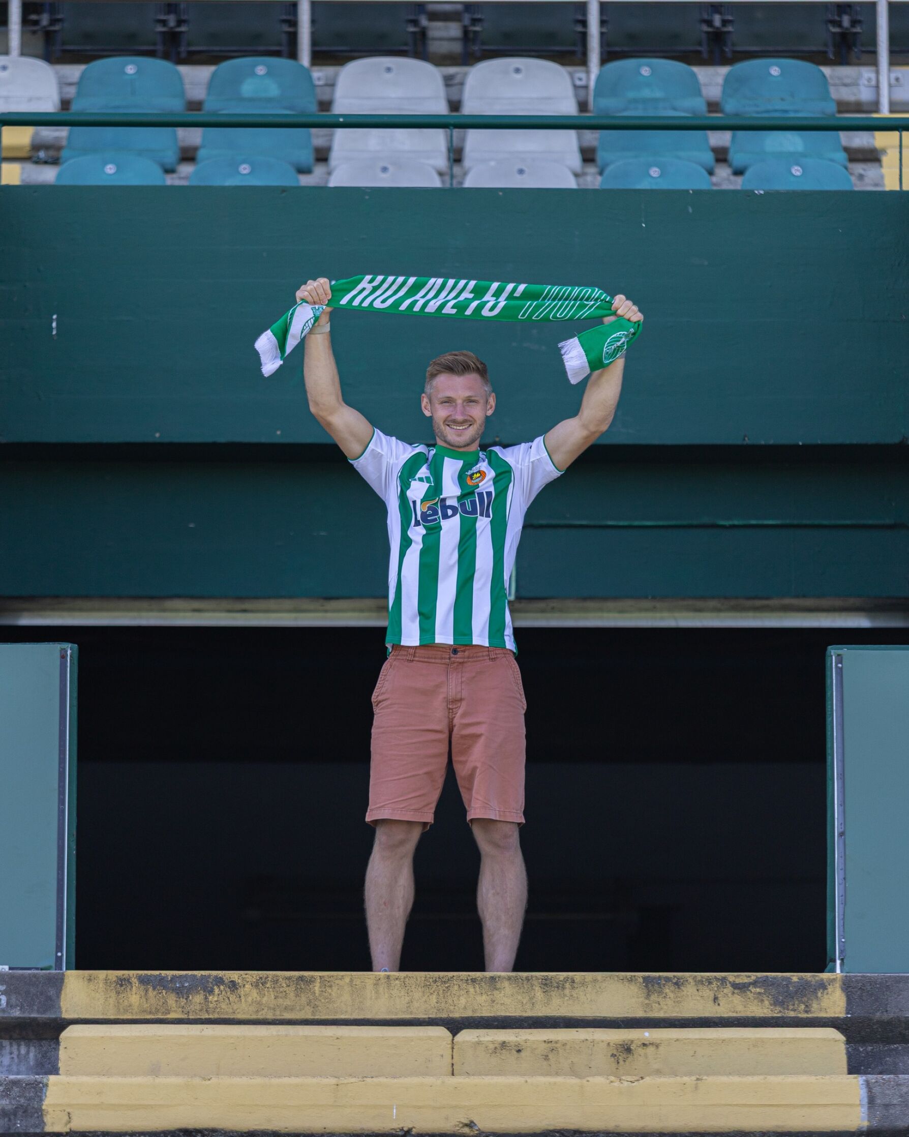 Jakub Brabec, internacional checo, assina por dois anos pelo Rio Ave