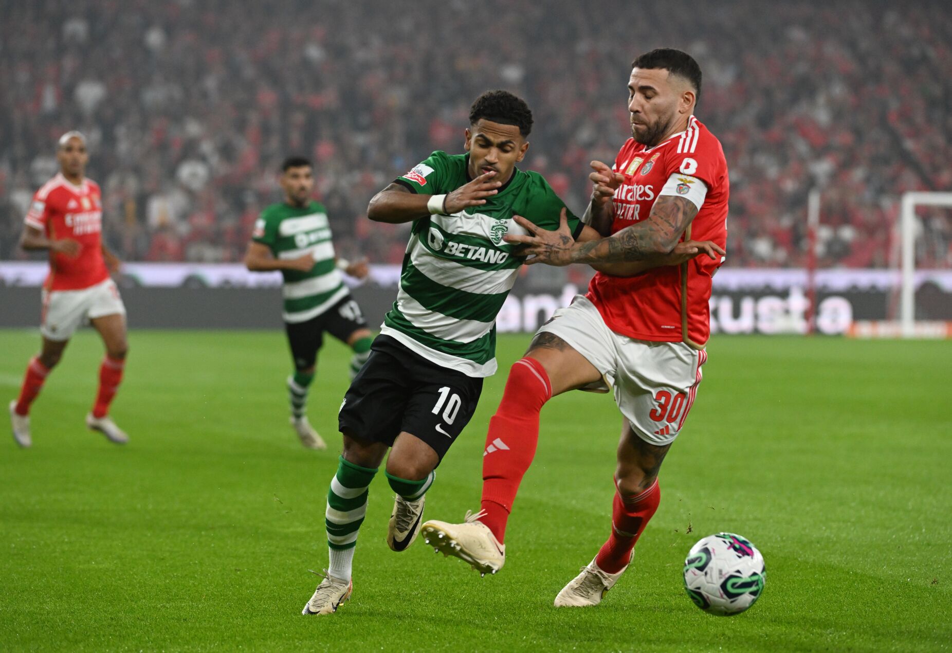 Três jogadores do Sporting entre os nomeados para Melhor Jogador