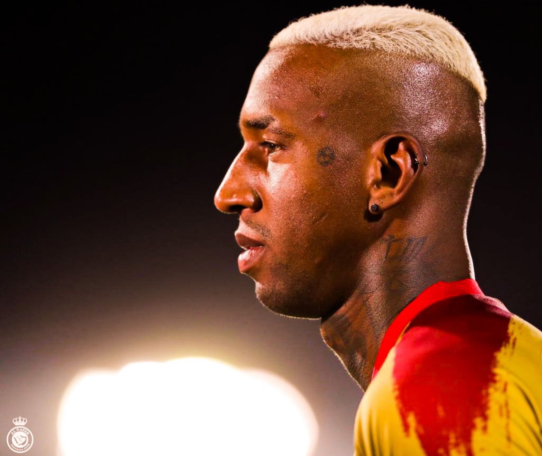 Talisca, jogador do Al Nassr, também dá cartas na música como o rapper Spark