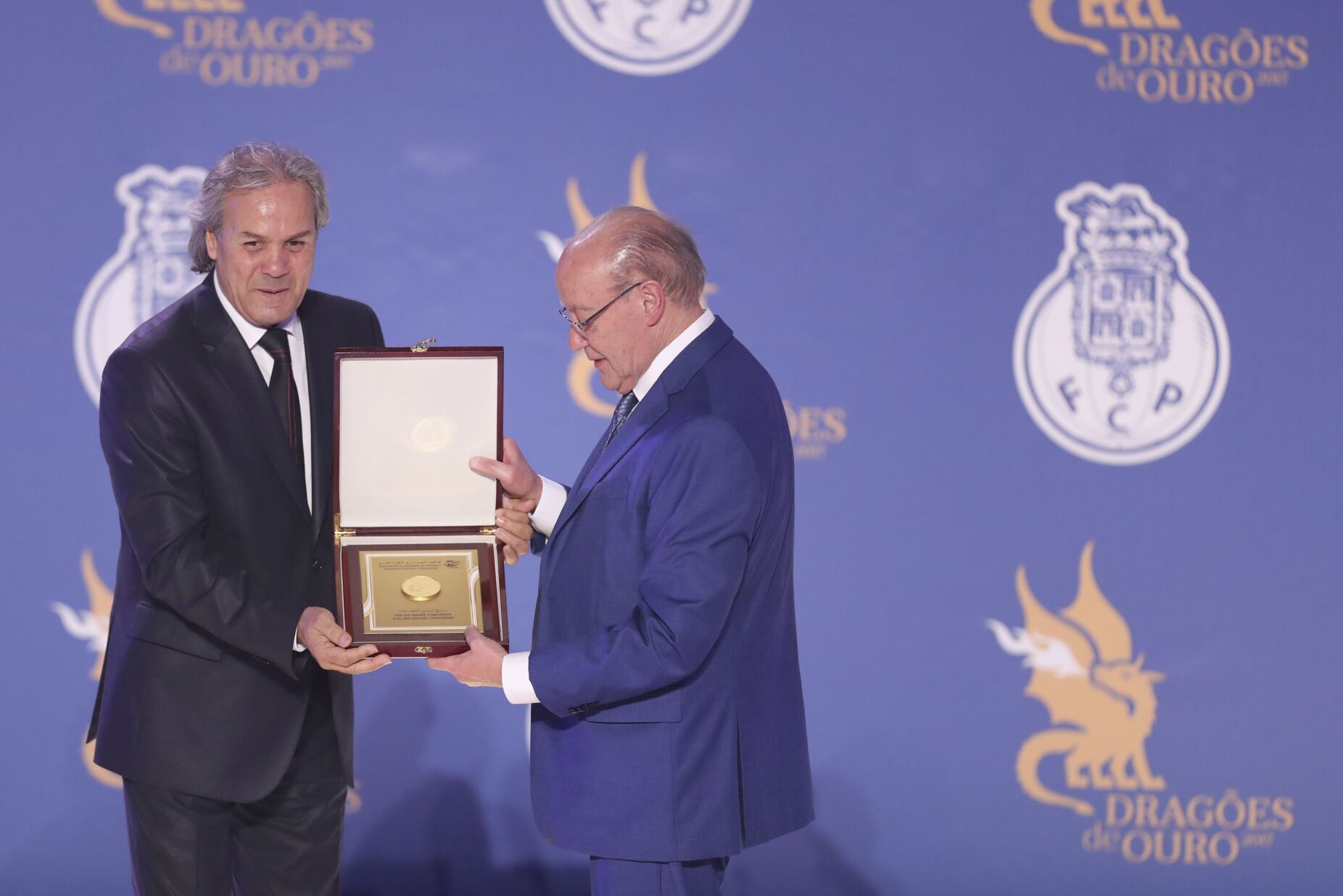 Madjer a O JOGO: "Pinto da Costa permitiu-me conquistar imensos títulos"
