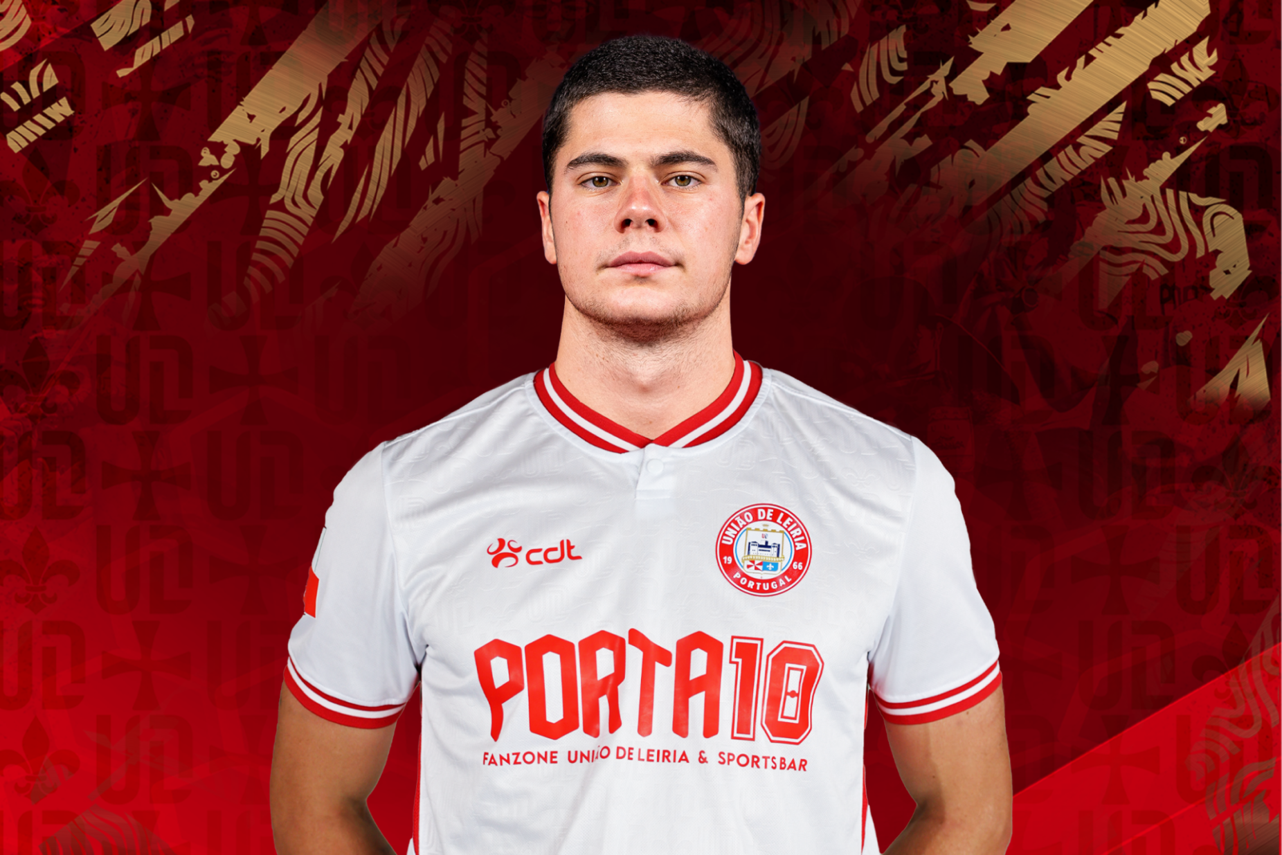 Miguel Pires reforça meio-campo da União de Leiria