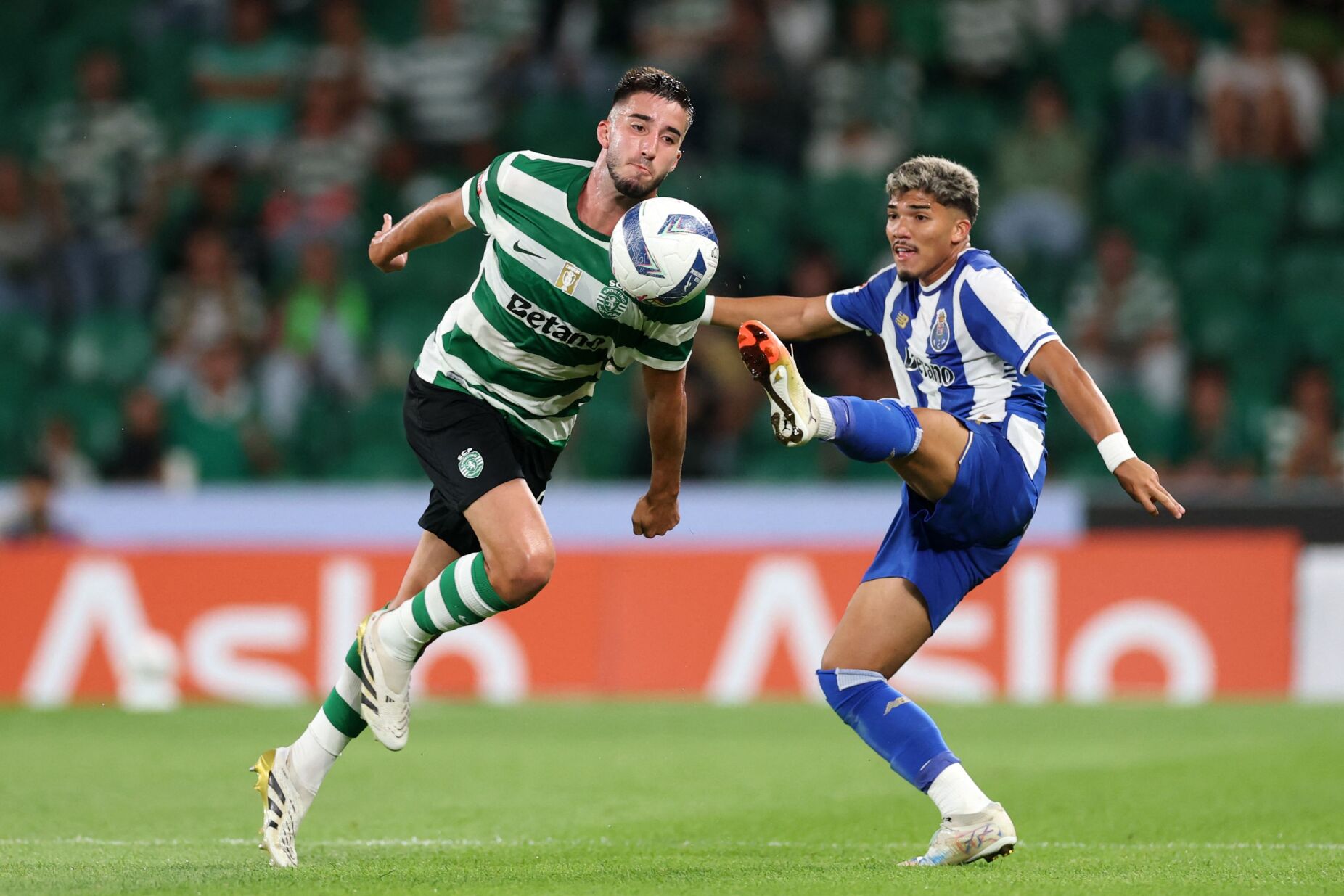 FC Porto esclarece as lesões sofridas por Luuk de Jong e William Gomes