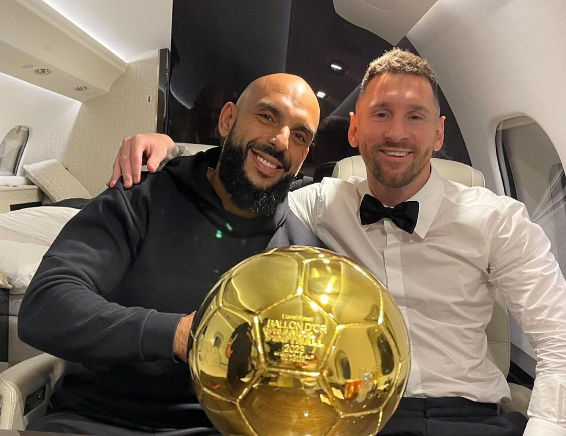 Guarda-costas elogia Messi e revela: "Quando ganhou a Bola de Ouro..."