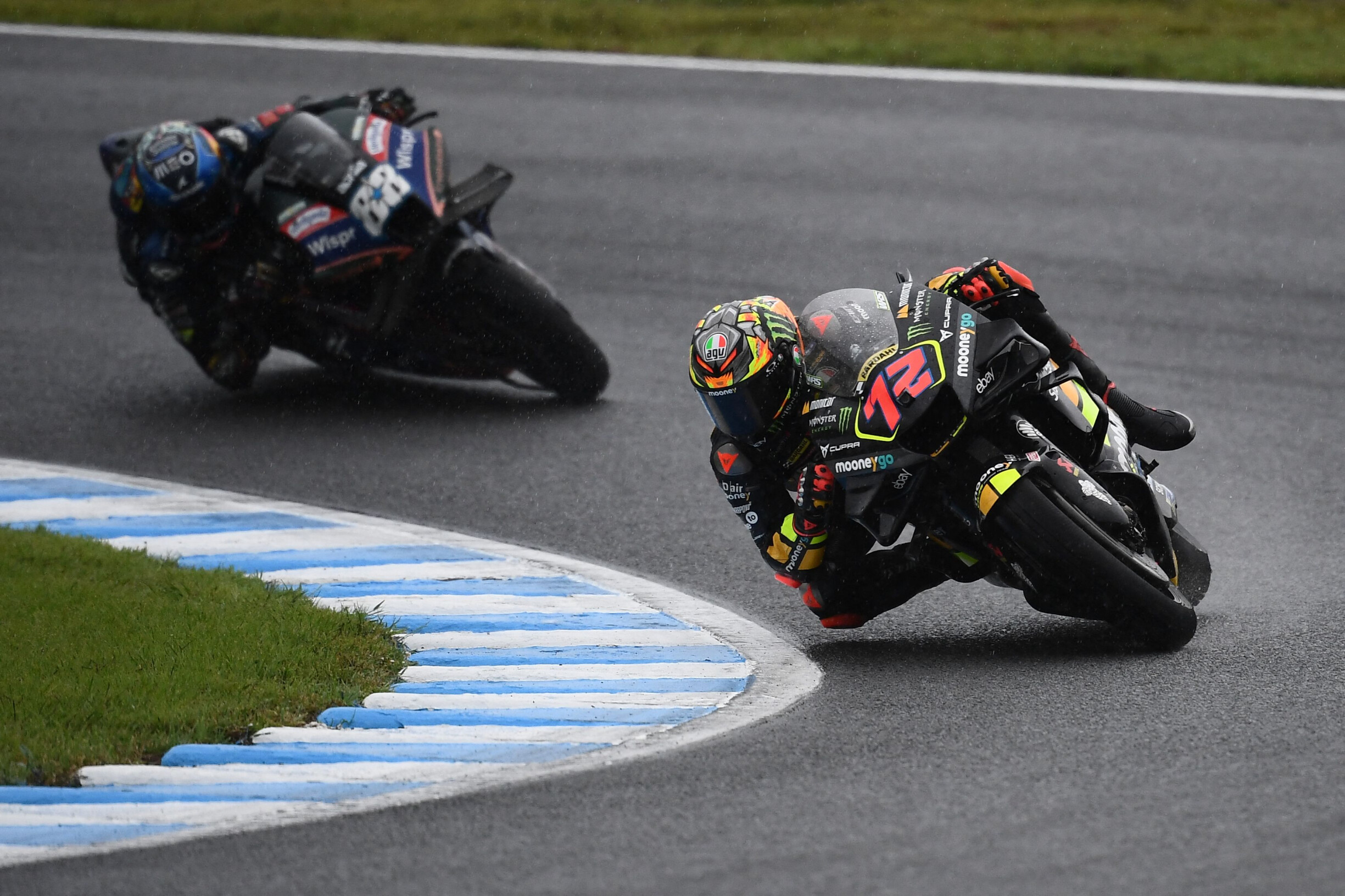 MotoGP: Miguel Oliveira 13.º numa corrida com final frenético