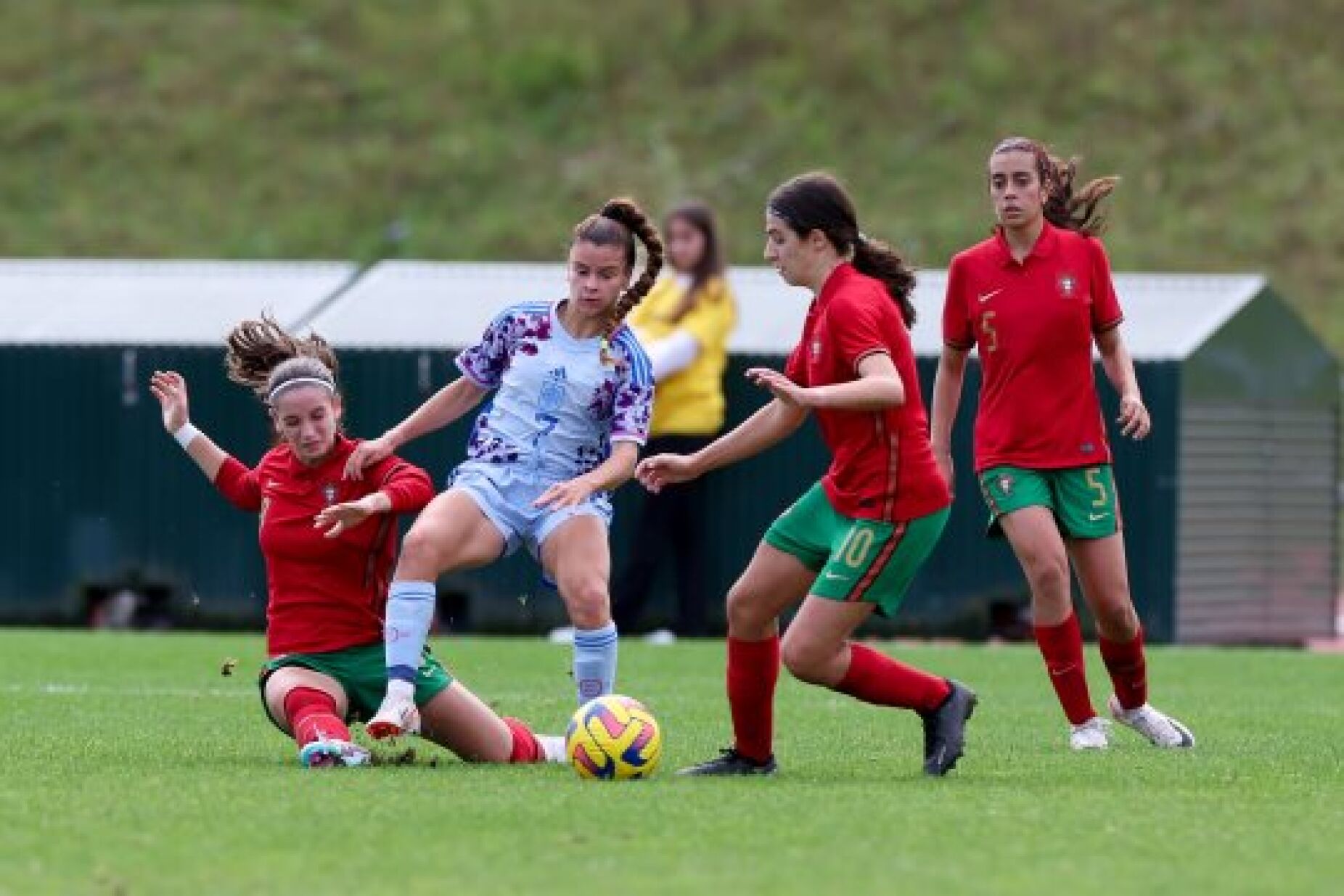 Seleção nacional feminina joga qualificação para Europeu sub17 em