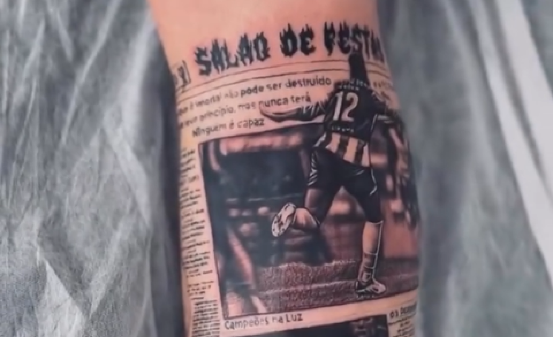 "Salão de festas": a tatuagem de Zaidu a festejar na Luz o golo do título do FC Porto em 2021/22