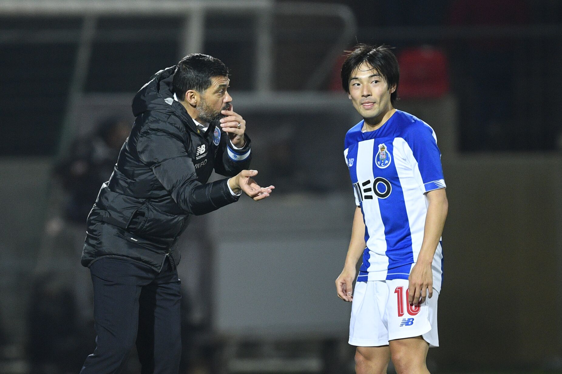 Fonte próxima de Sérgio Conceição responde sobre Nakajima e Zé Luís