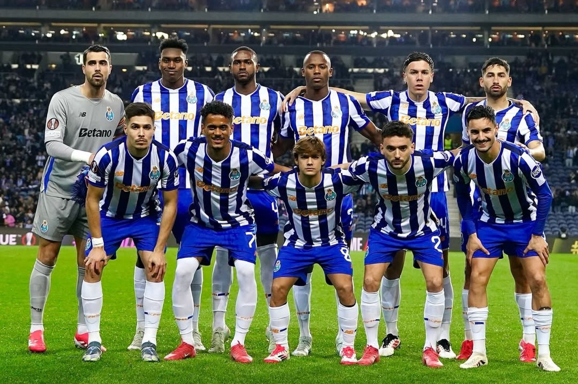 FC Porto anuncia fumos negros e minuto de silêncio por Pinto da Costa