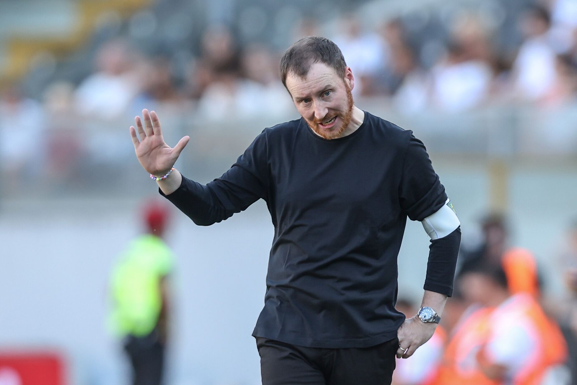 Ian Cathro com lugar em risco após derrota do Estoril em Faro