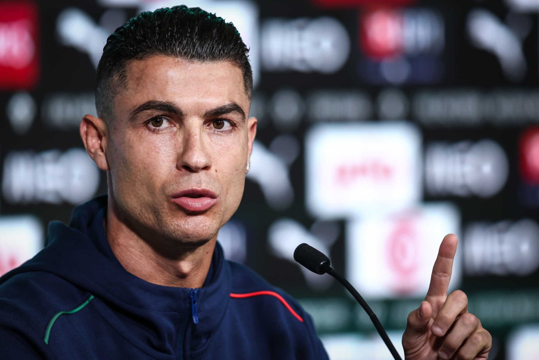 Cristiano Ronaldo deixa mensagem: "Amanhã somos a força de um país inteiro"