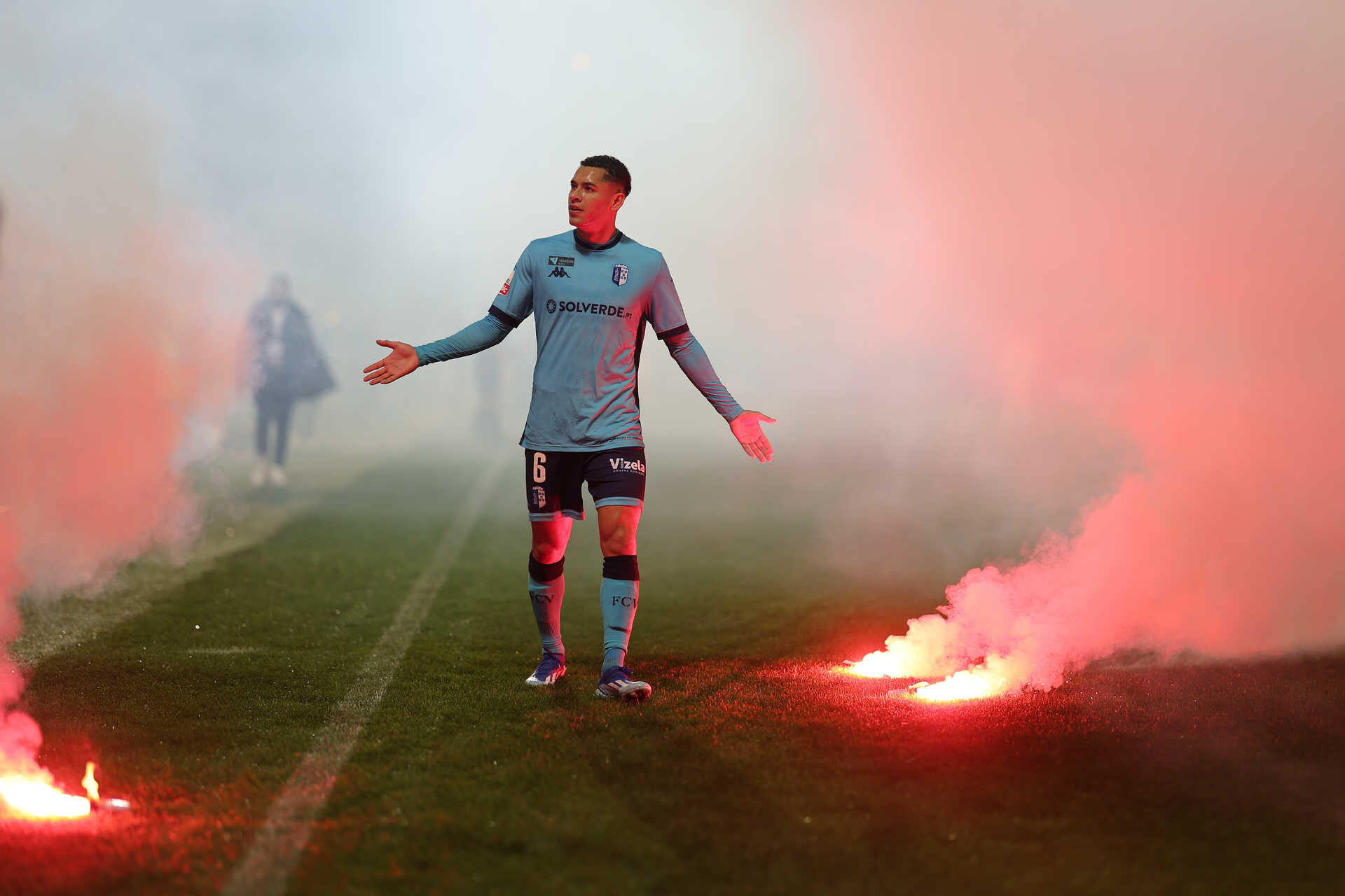 Benfica multado por pirotecnia e por felicitações a uma claque do Hajduk  Split