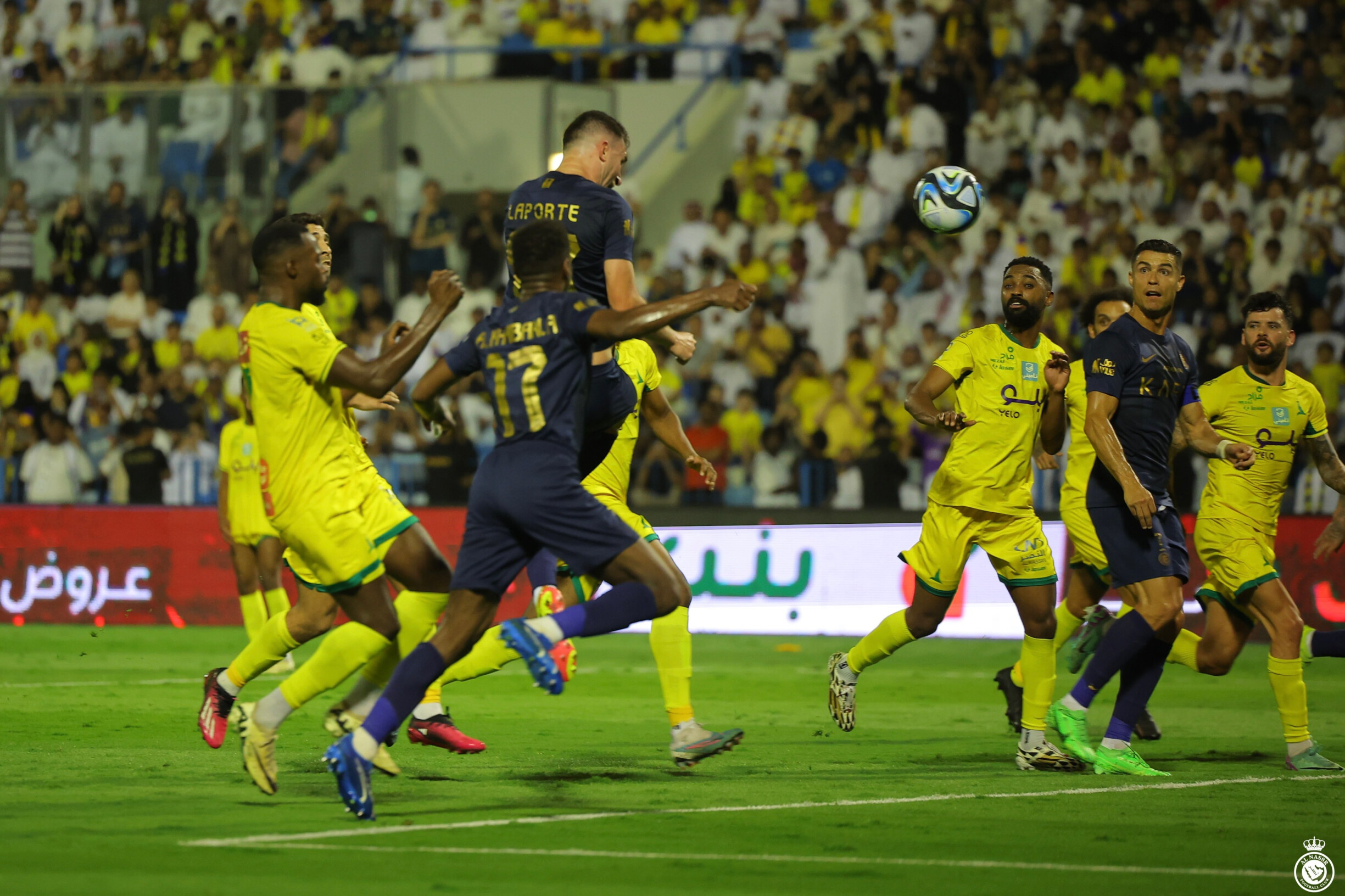 النصر، بقيادة رونالدو وأوتافيو، يفوز على الخليج