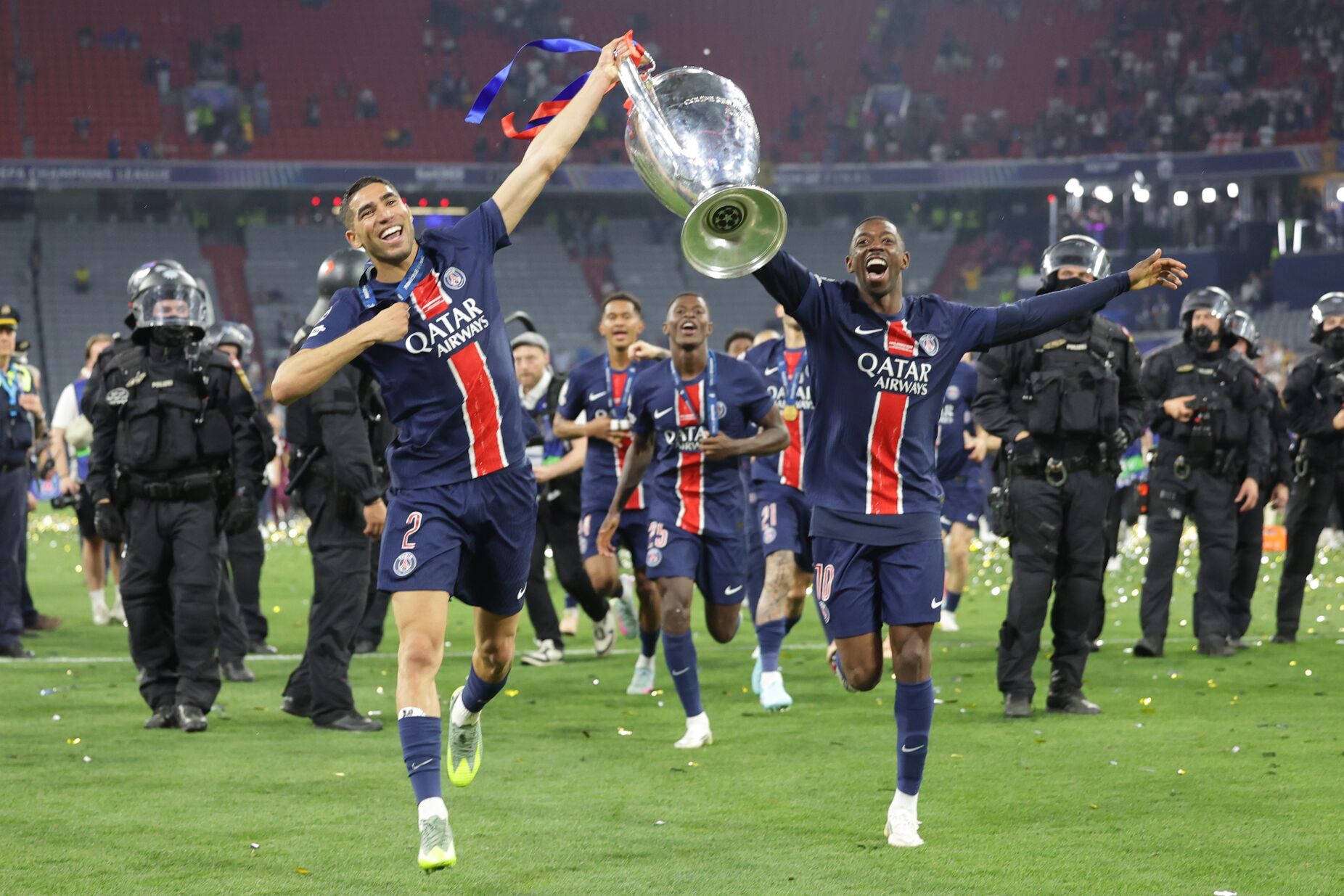 Um a um, os golos da goleada do PSG na final da Champions. Veja aqui