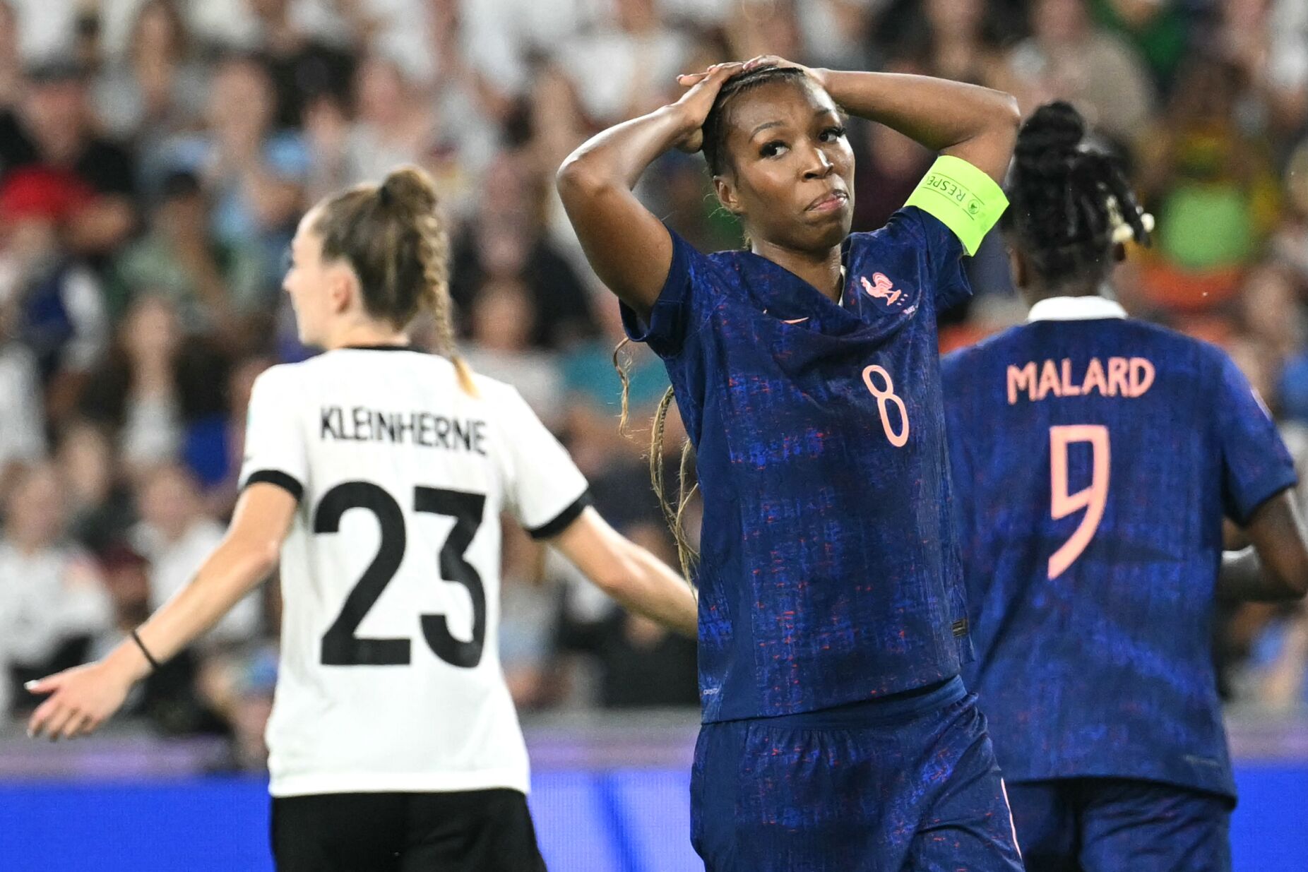 Os detalhes da mais cara transferência da história do futebol feminino