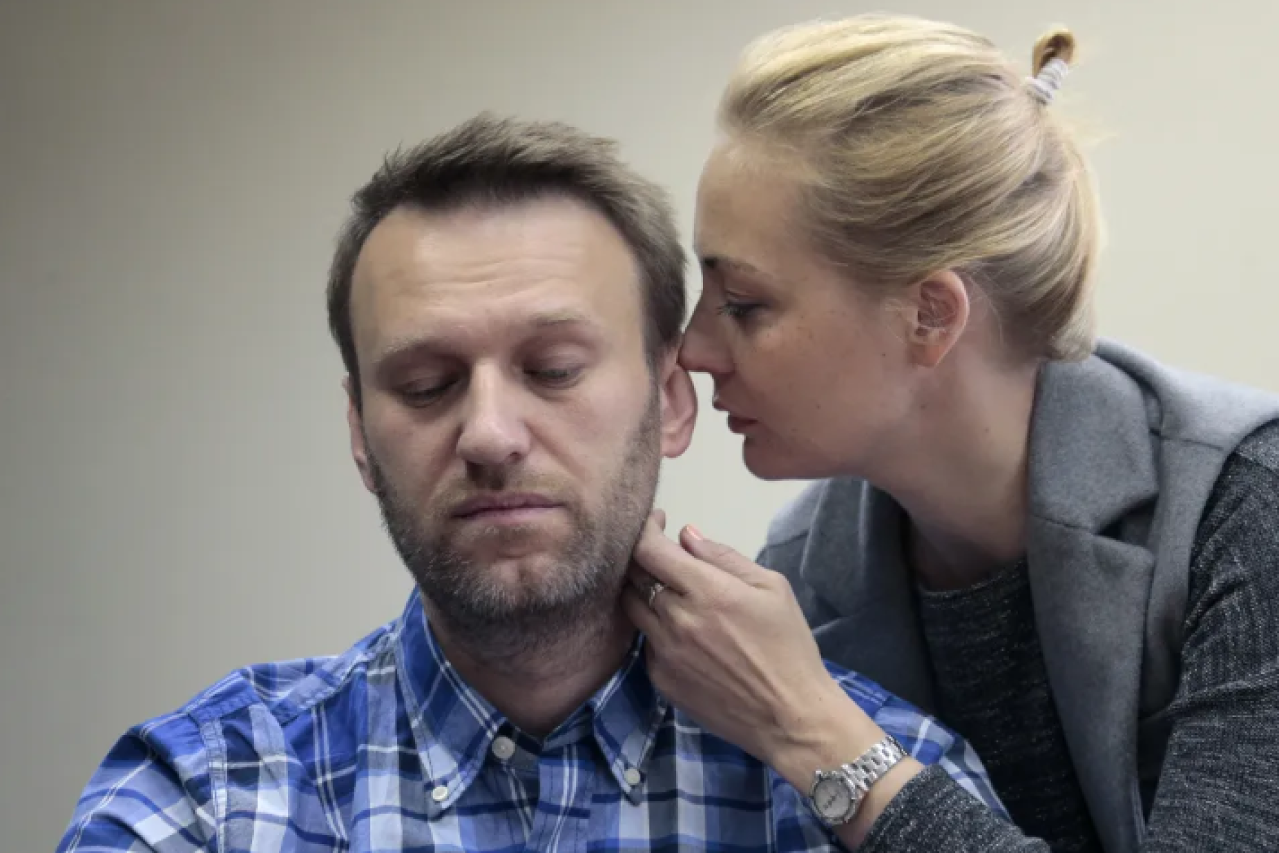 Rede social X suspende e reabre conta de viúva de Navalny numa hora