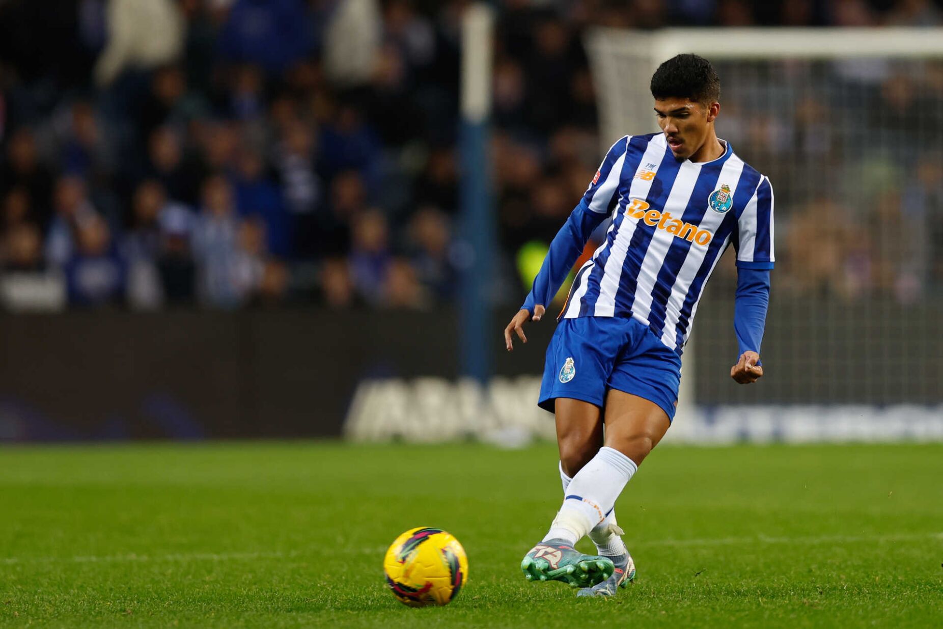 William Gomes: as fotos de Deco e um jogador do FC Porto num onze de sonho