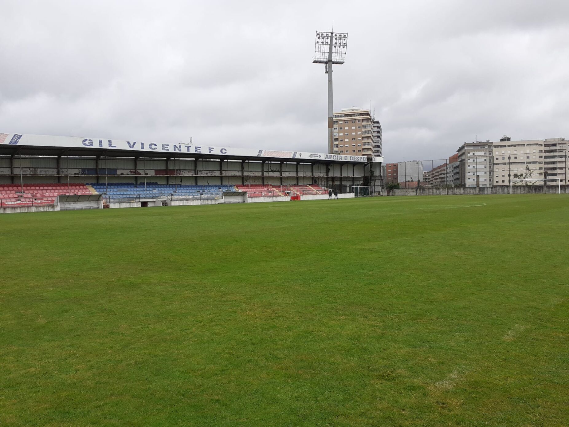 Estádio Adelino Ribeiro Novo vai ser demolido e dar lugar a centro de saúde