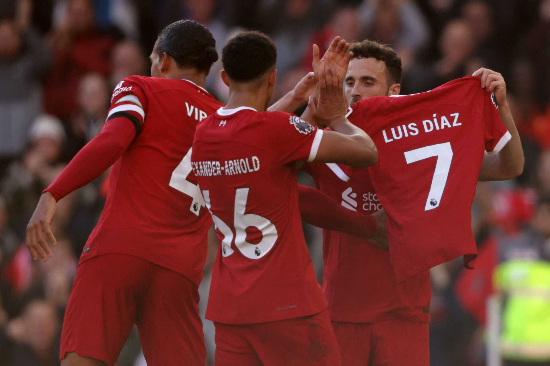 Diogo Jota abriu caminho ao triunfo do Liverpool, dedicado a Luis Díaz