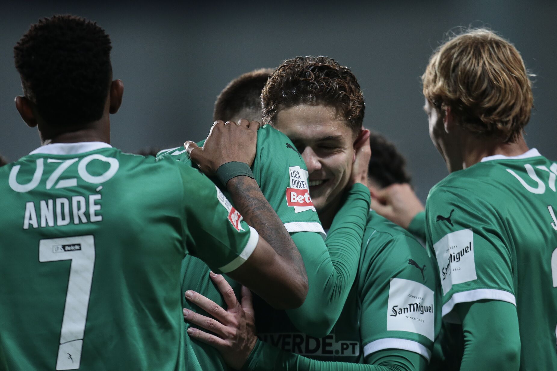Rio Ave bate Moreirense e termina série de derrotas na I Liga