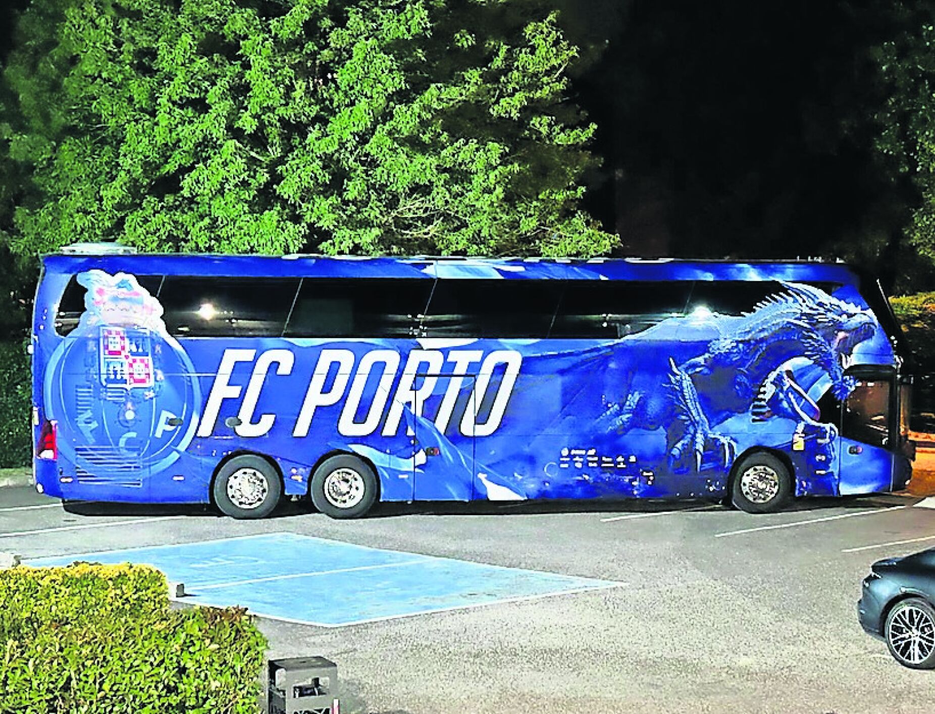 FC Porto convida adeptos a receberem a equipa na chegada do autocarro ao Dragão