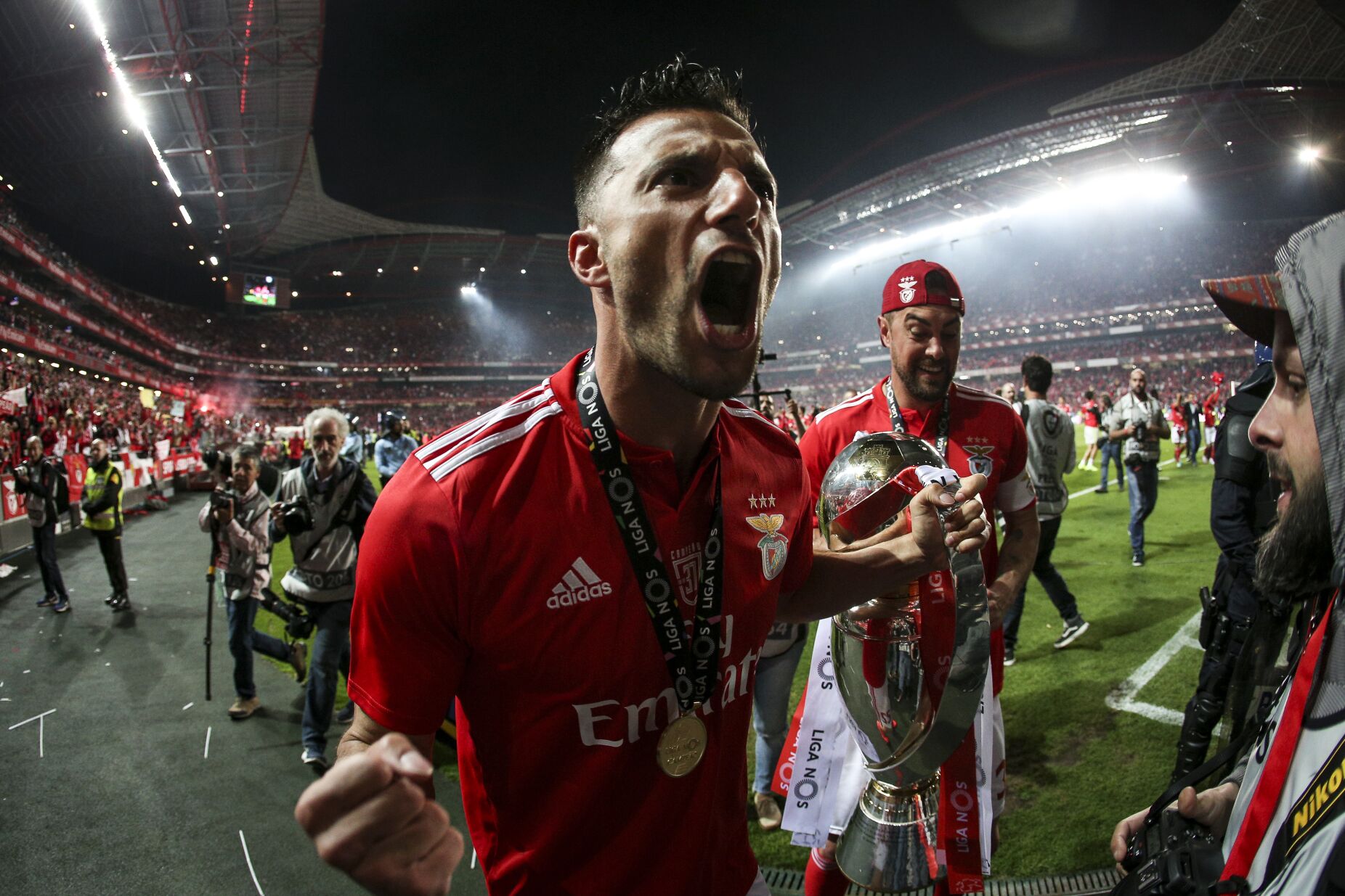 Samaris voltou à Luz: "Há muitas ligações sentimentais ao Benfica"