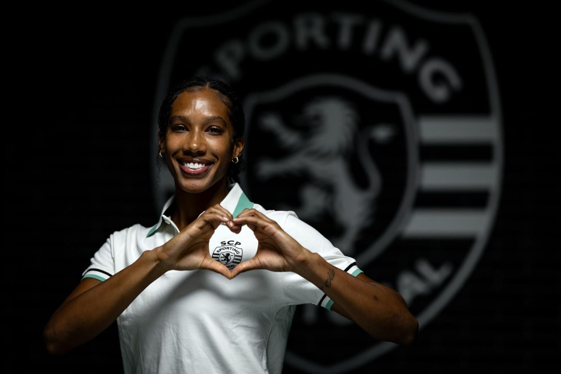Basquetebol: Dayna Rouse reforça Sporting