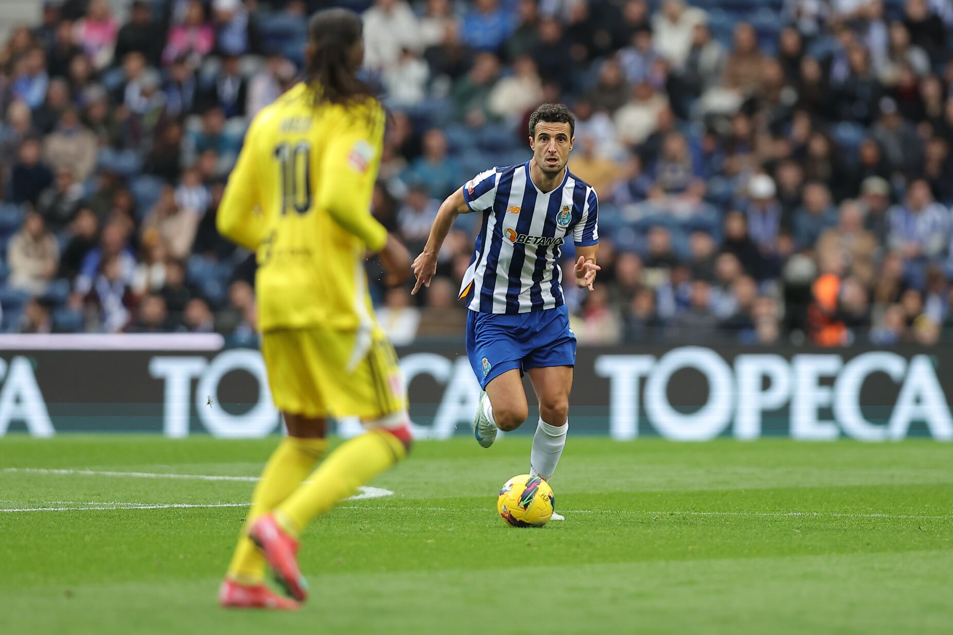 Diogo Costa continua capitão, mas com estatuto "equiparado" a Marcano