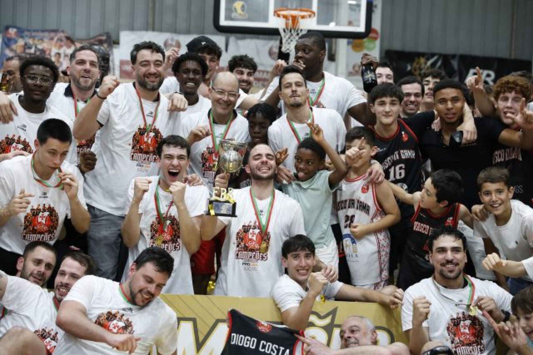 Vasco da Gama conquista Proliga e sobe à Liga Betclic de basquetebol