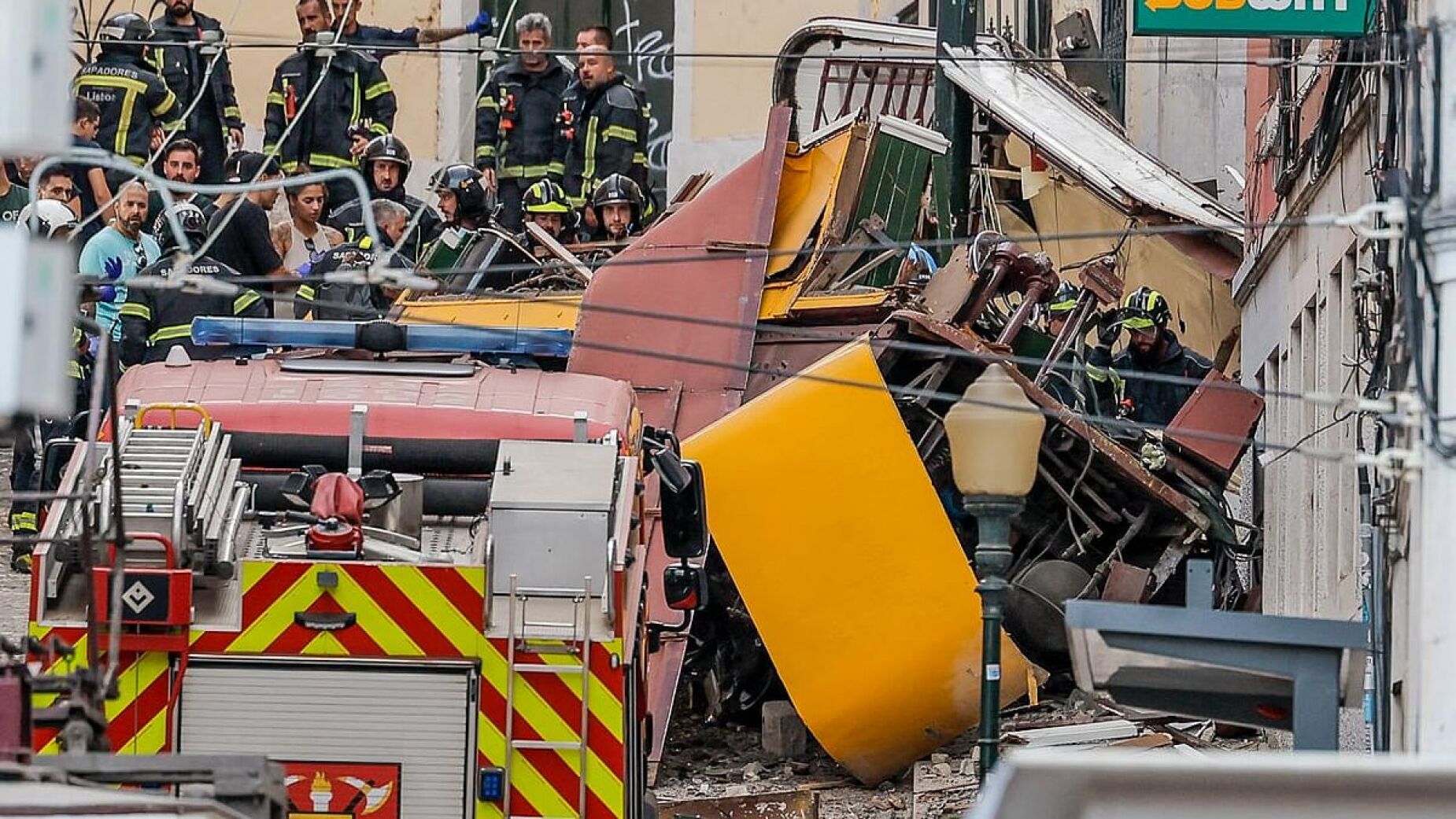 Tragédia no elevador da Glória: FPF anuncia um minuto de silêncio nos jogos