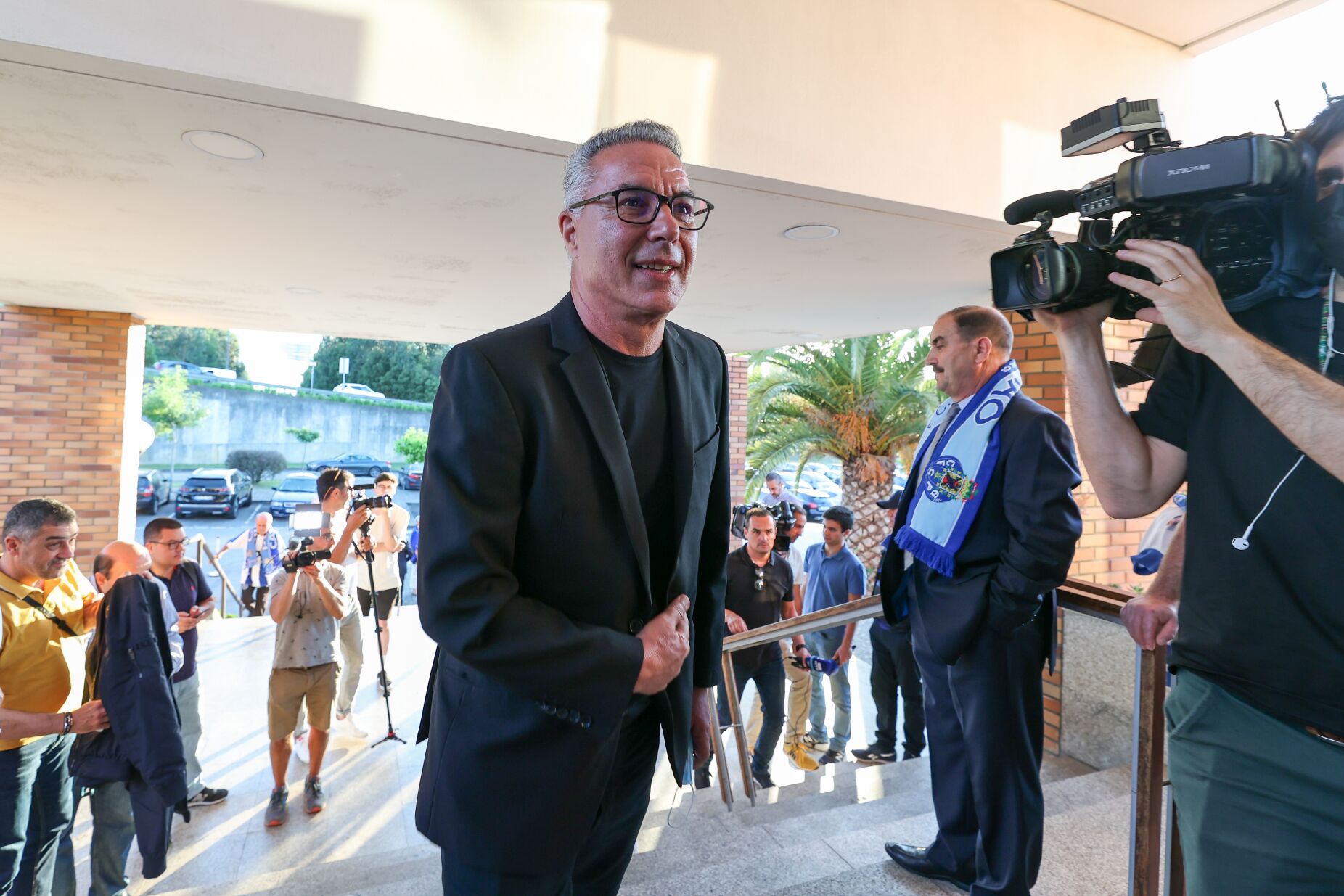 Augusto Inácio admite processar Varandas: "Torne público o contrato"