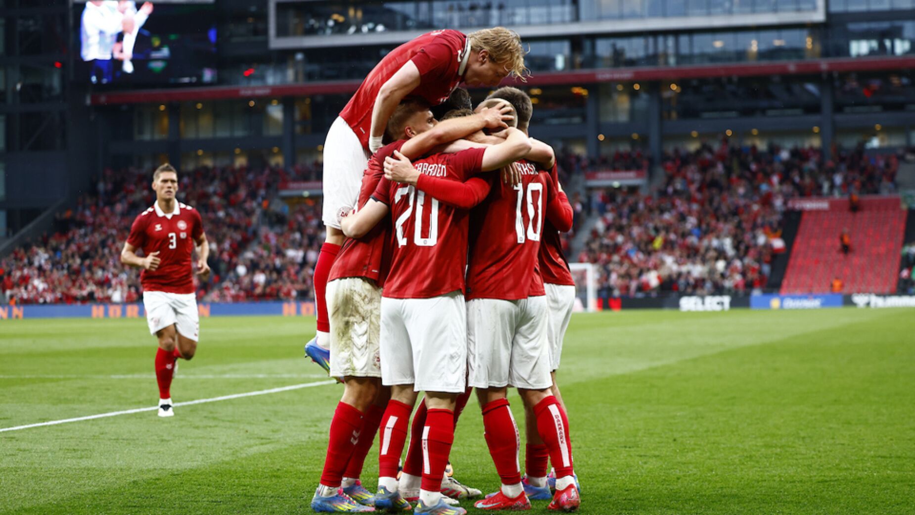 Dinamarca vence Irlanda do Norte com Hjulmand a entrar no fim
