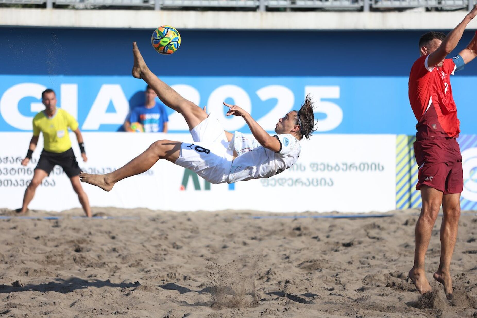 Mário Narciso muda quatro do Mundial para a Superfinal europeia de futebol de praia