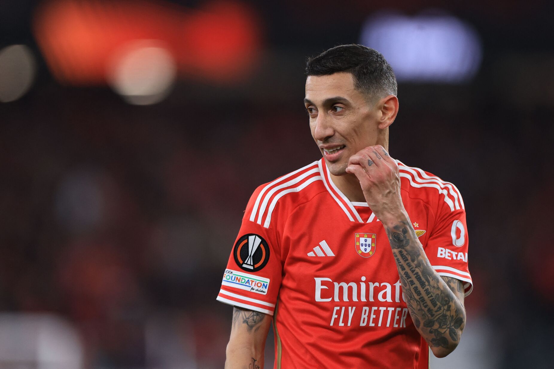 "O Estado tem de assegurar a segurança de Di María, é uma pessoa muito admirada"