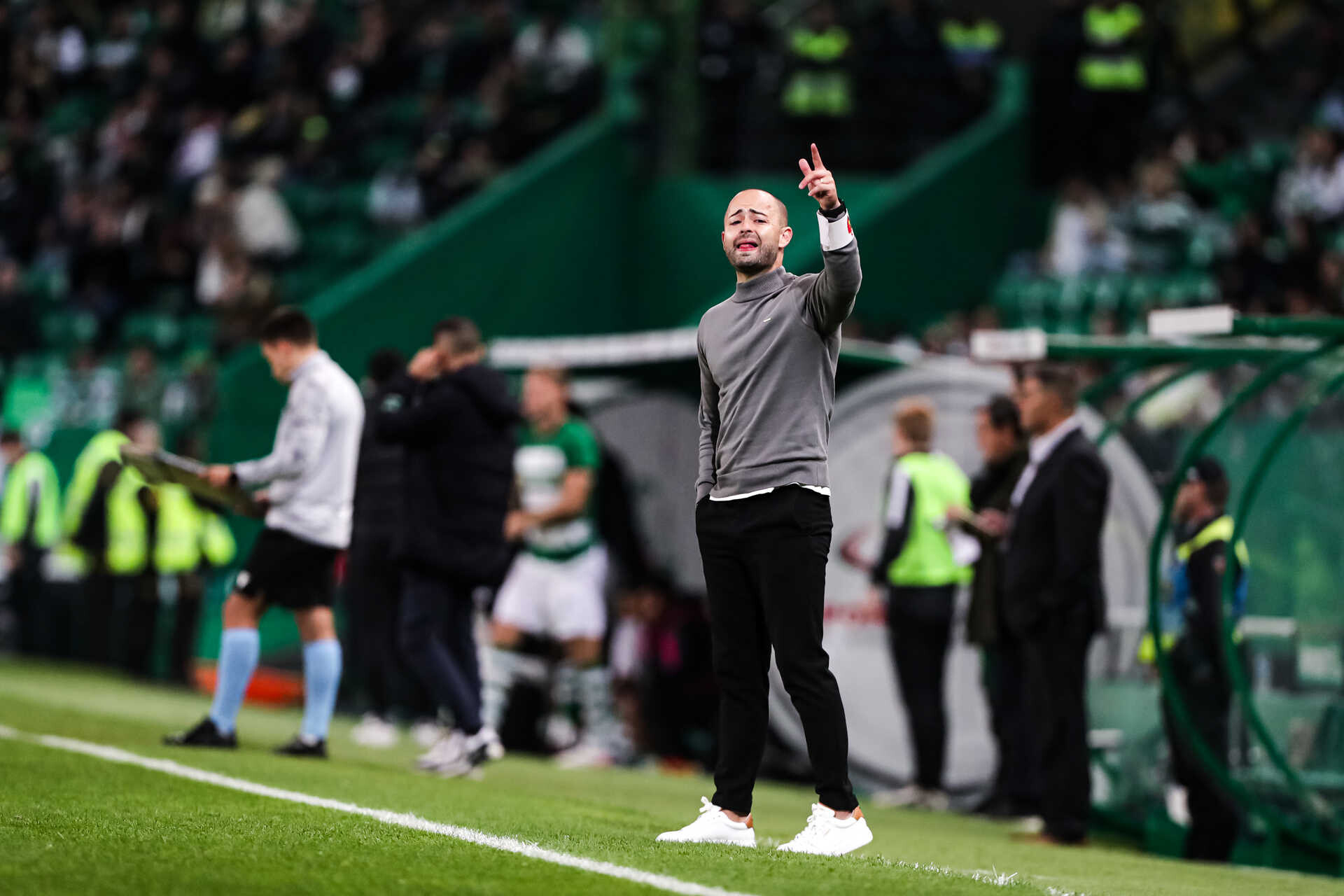 Equipa do Sporting tem de arriscar tudo