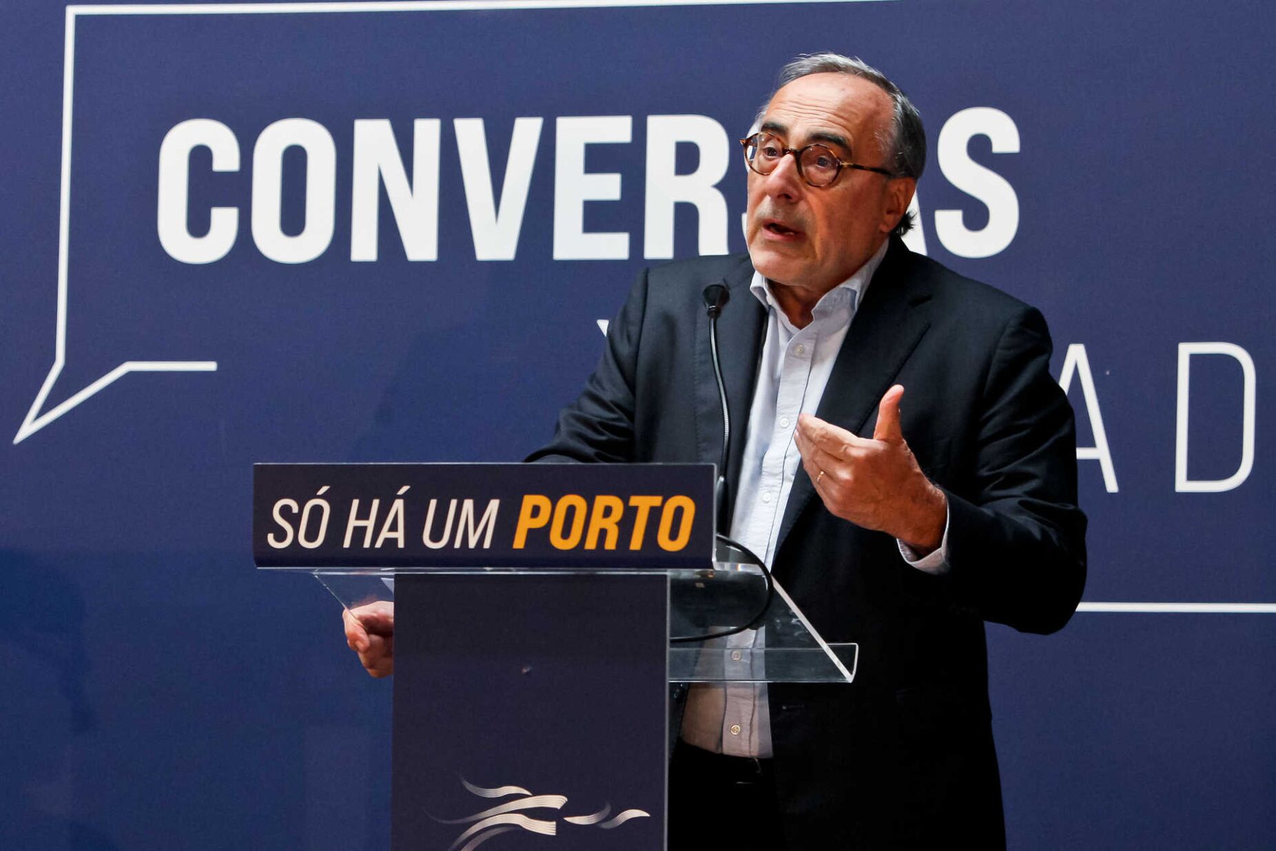 "Não há benfiquistas na lista de Villas-Boas. Nas outras acho que há um ou outro"