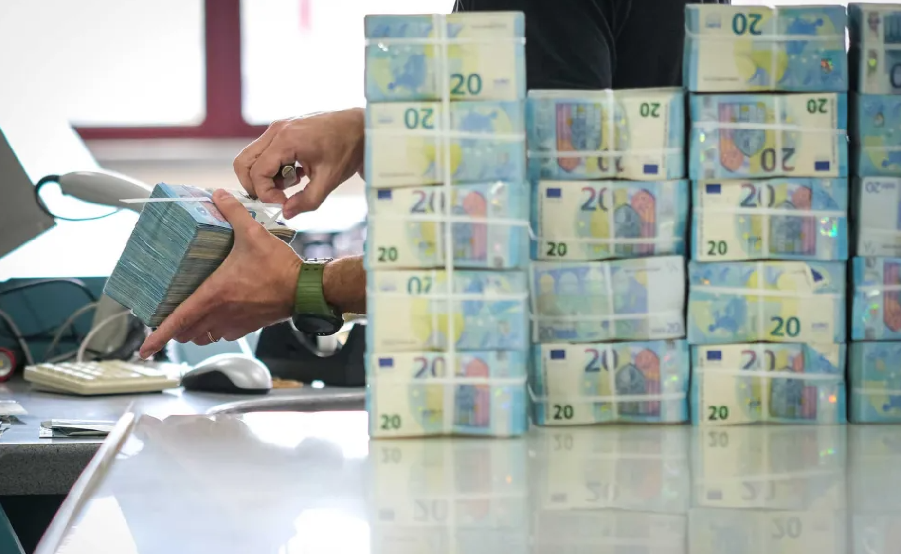 Salário mínimo em países da União Europeia: confira os valores