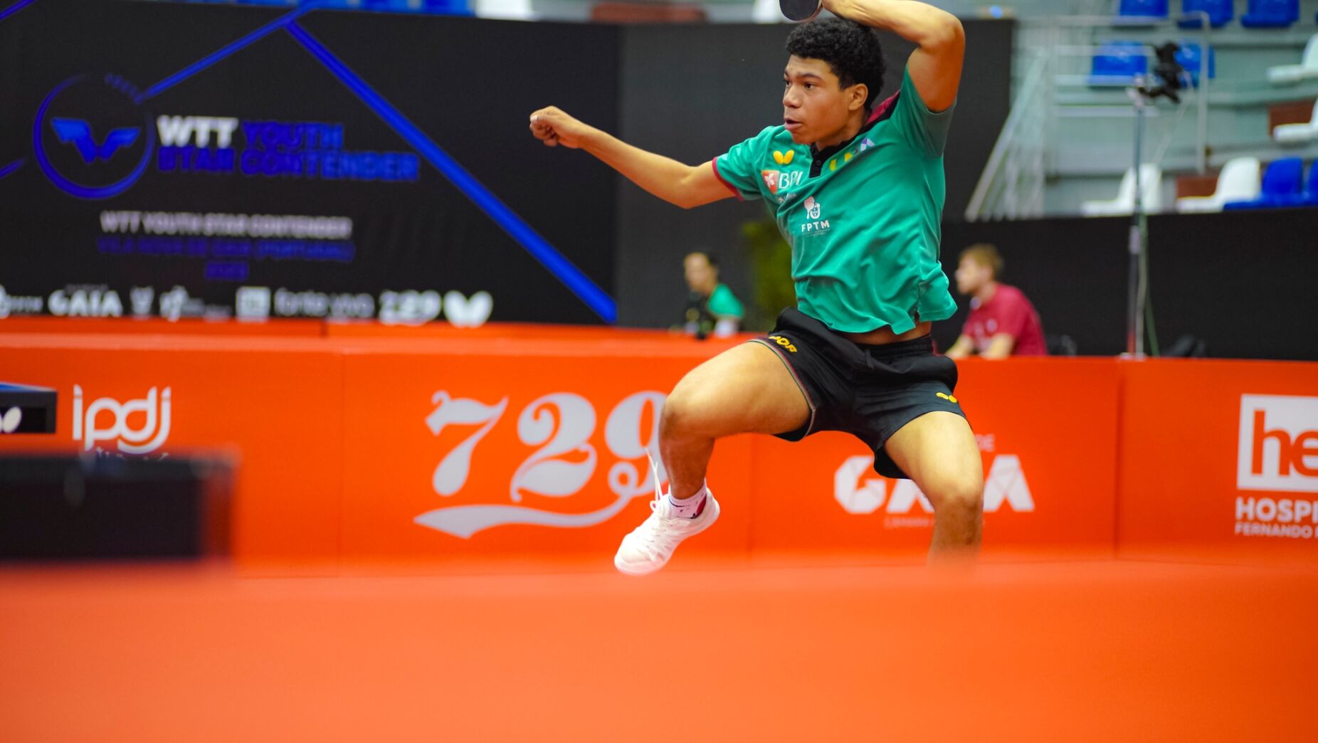 Tiago Abiodun alcança meias-finais de pares do WTT Youth Star Contender de Gaia