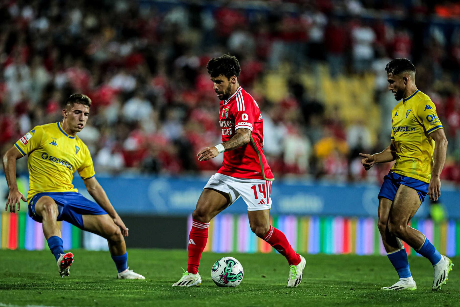 Em Defesa do Benfica: Jogar Para Continuar na Liga dos Campeões