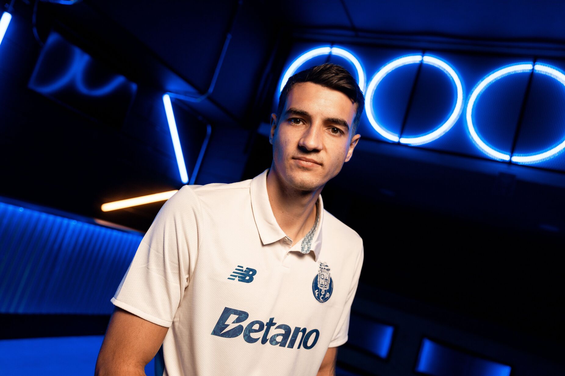 Kiwior e a mudança para o FC Porto: "O Romano lançou o 'here we go', estava a começar o treino..."