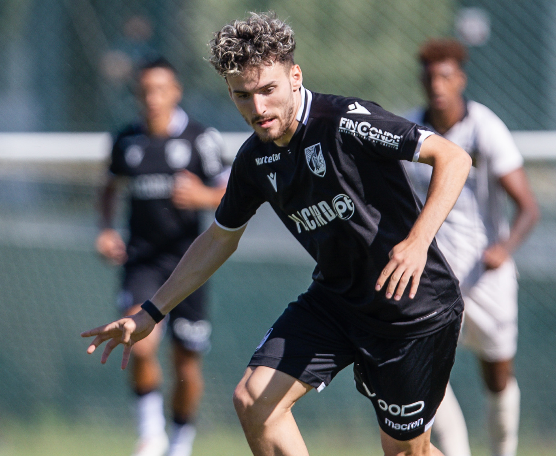 V. Guimarães: Fabio Blanco veste a nova fatiota de Luís Pinto