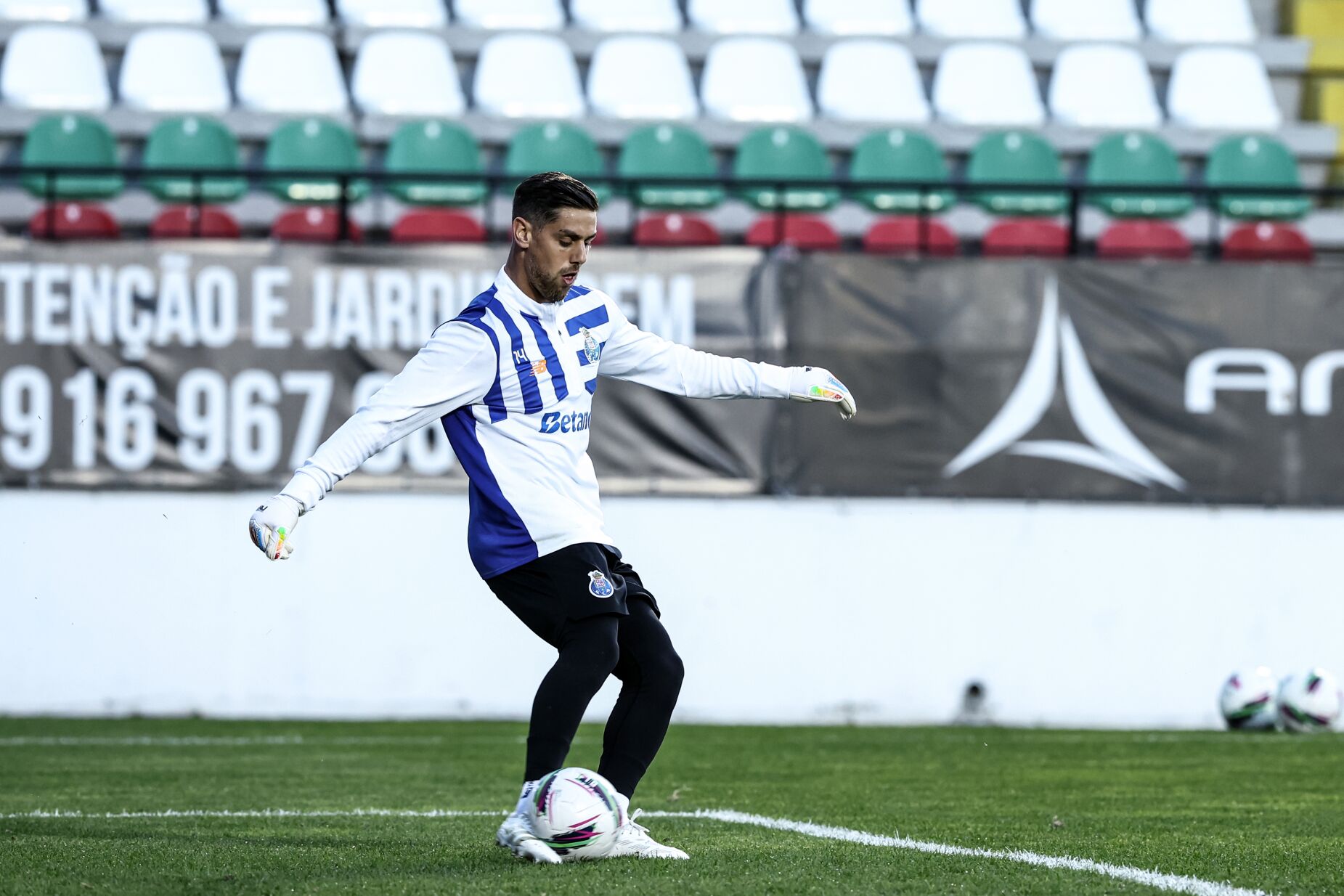 Cláudio Ramos: "Foi um ano de trabalho árduo, sacrifício e muito sofrimento"