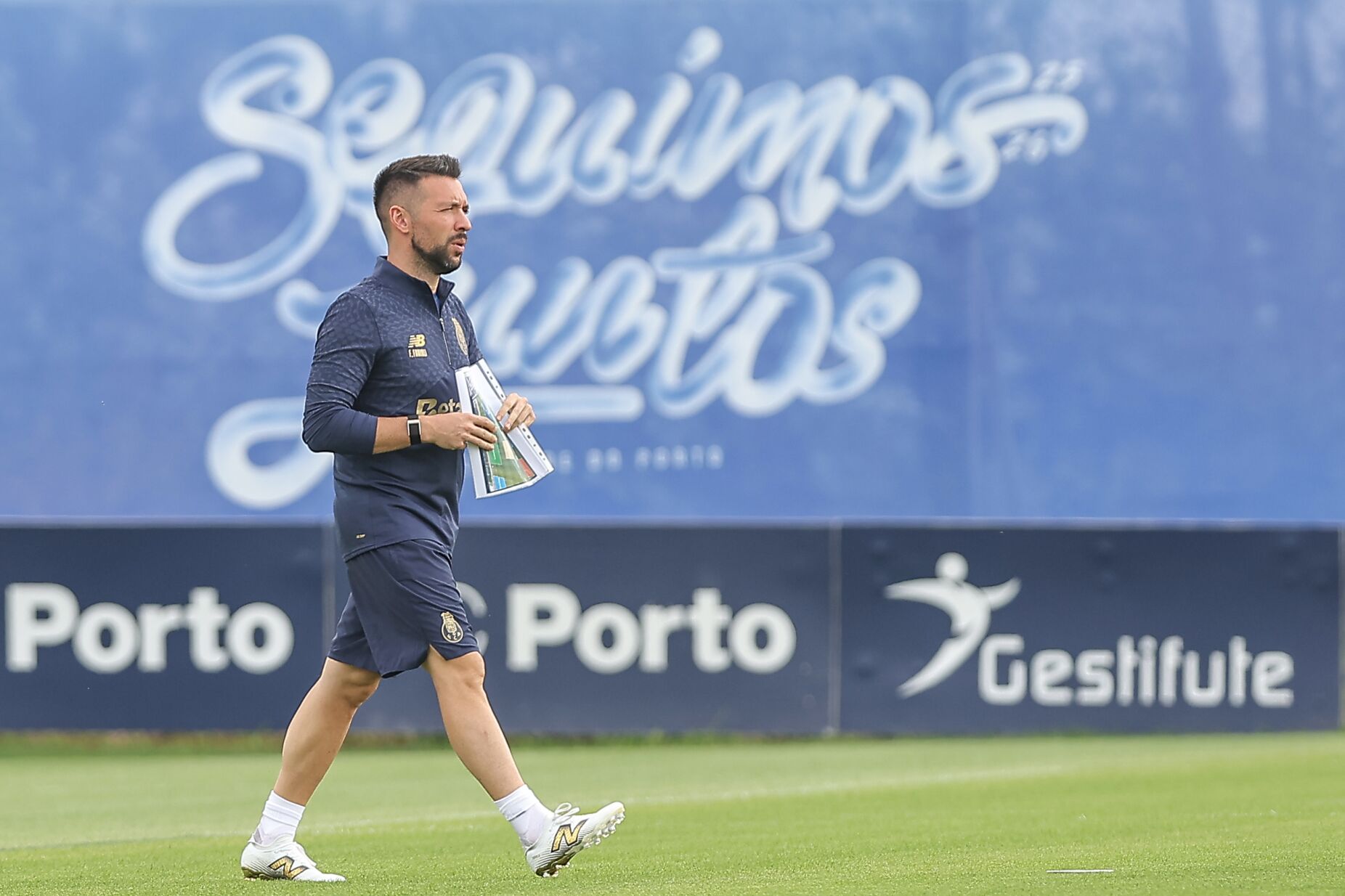 A mudança segundo Farioli: O JOGO detalha as primeiras sensações do plantel