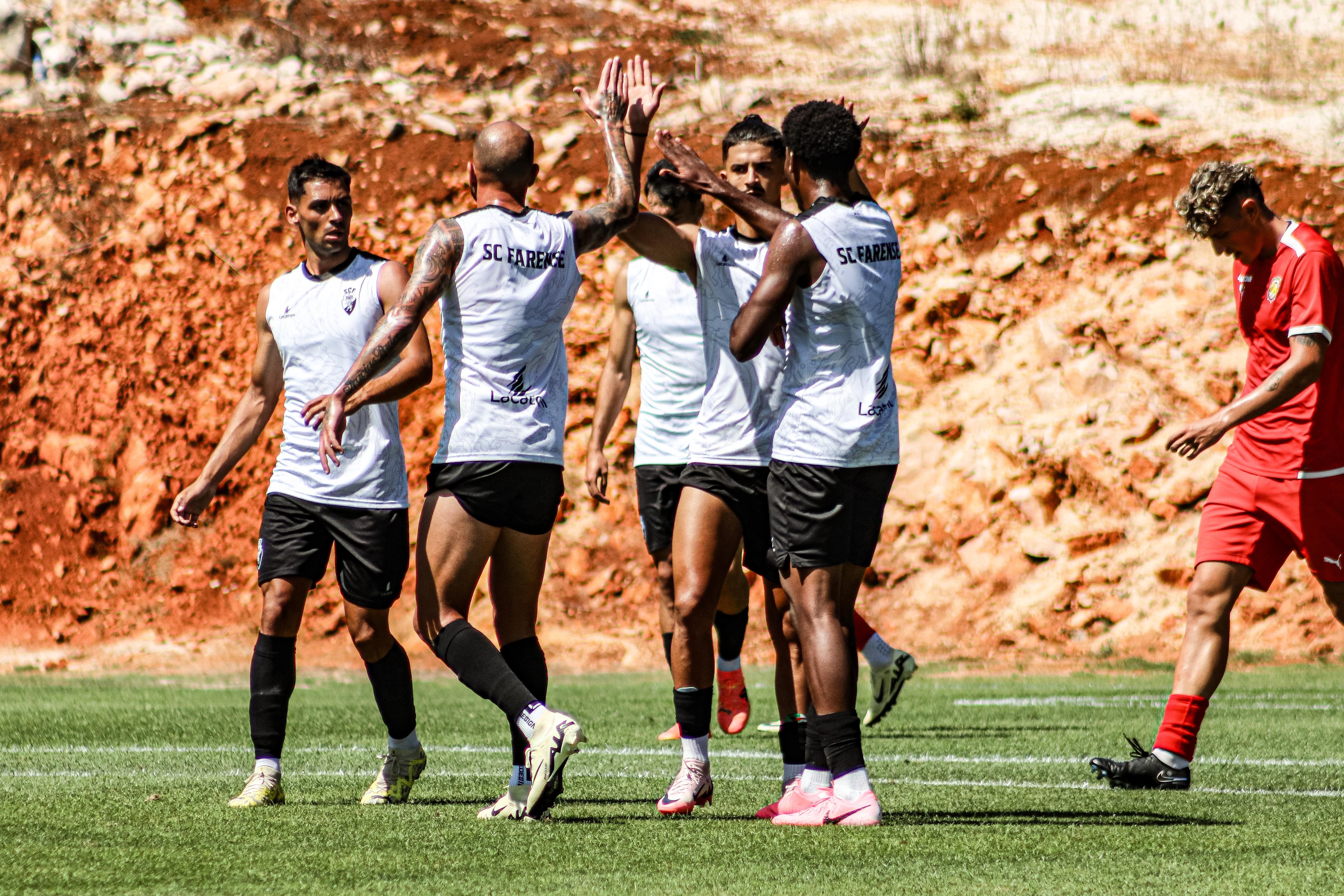 Belloumi dá vitória ao Farense no teste contra o Marítimo