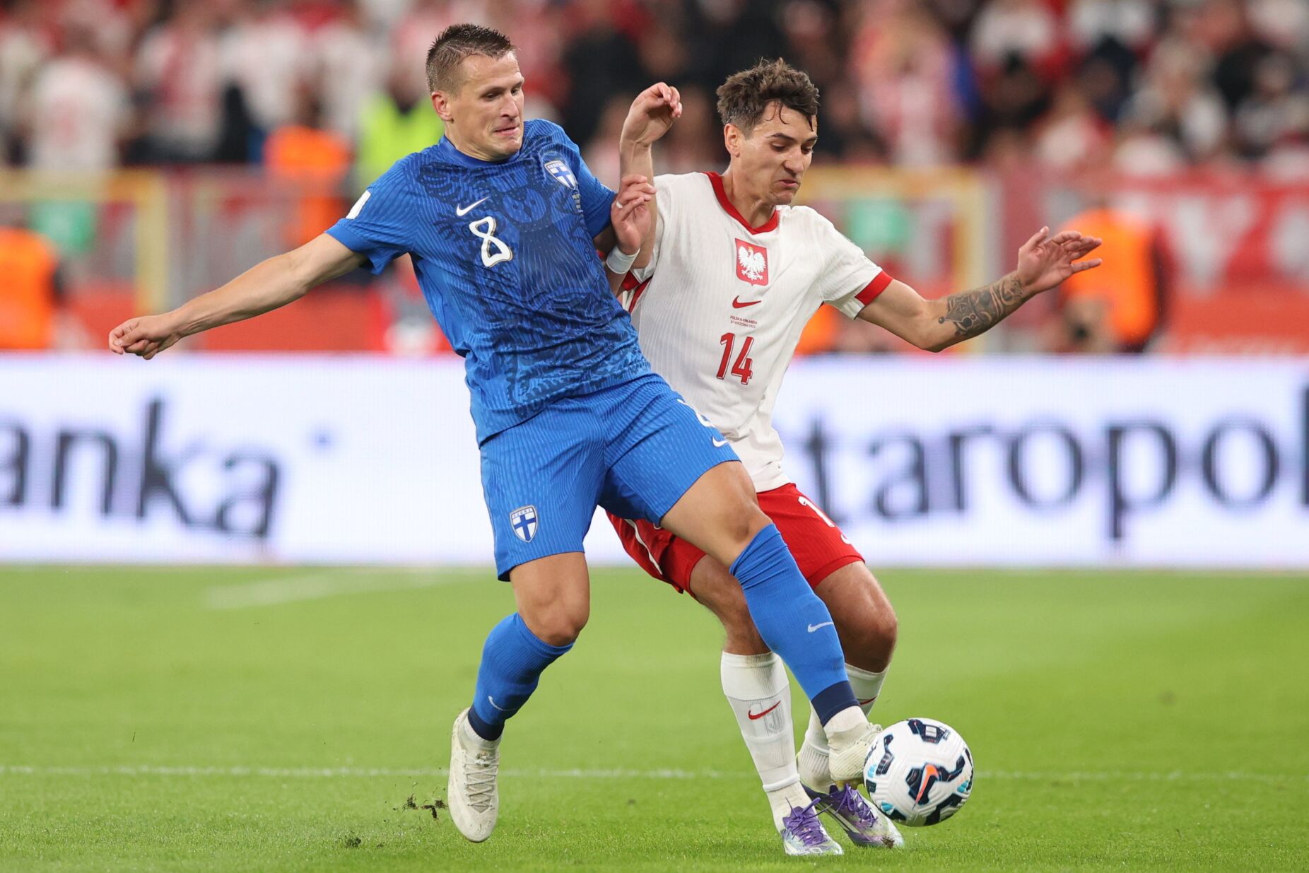 Bednarek e Kiwior seguros: Polónia bem posicionada para chegar ao Mundial 