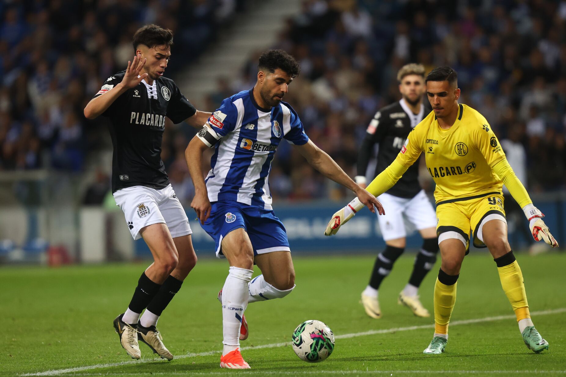 Taremi ainda pode ser melhor goleador do FC Porto do século
