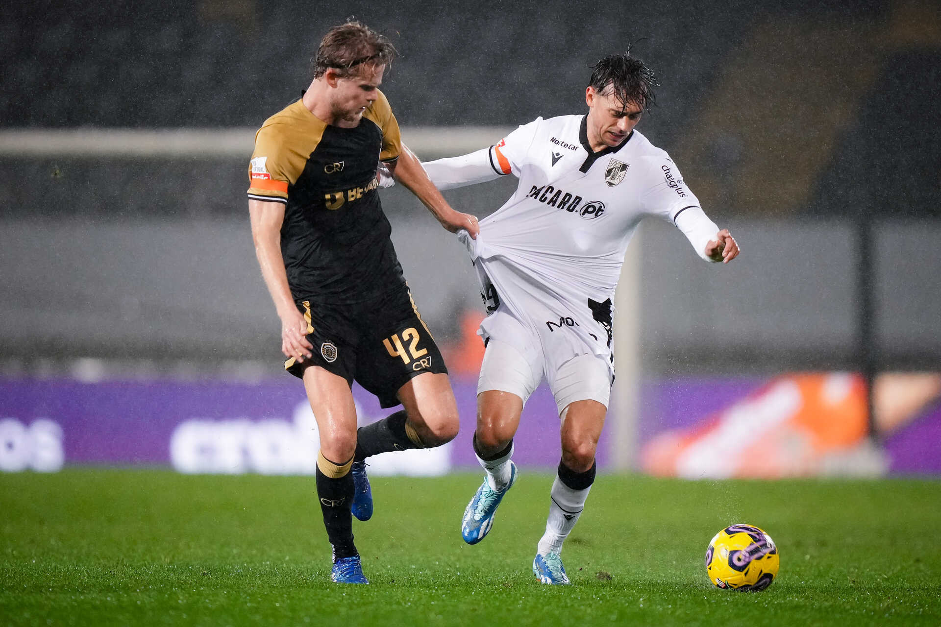 Jota volta a ser decisivo no Al Ittihad ao dar triunfo frente ao