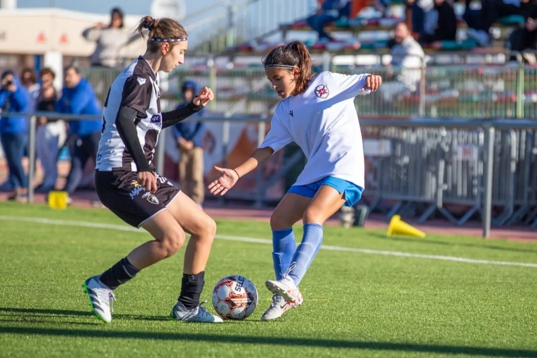 Jogo histórico no Algarve no futebol feminino