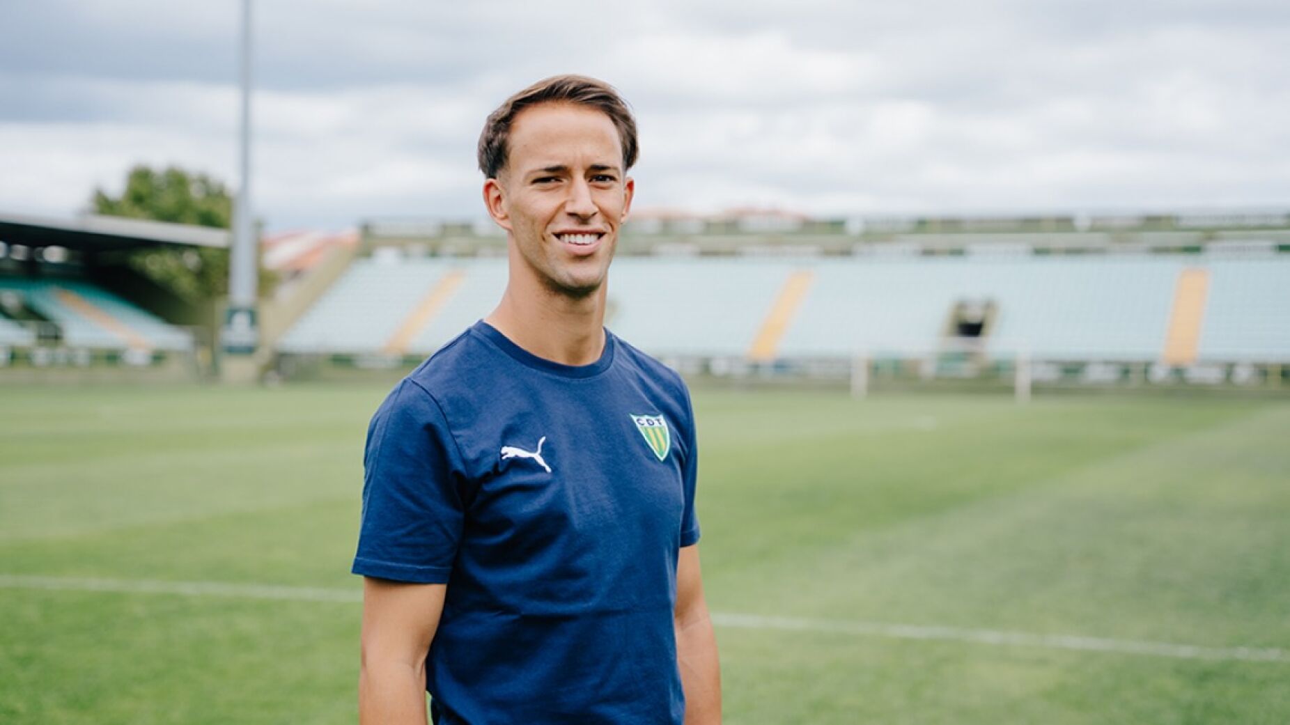 Hugo Félix apresentado no Tondela: "É muito bom estar de volta"